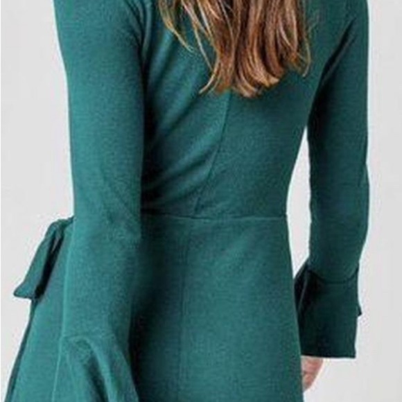 francesca's Women's Faux Wrap Bell Sleeve Green Dress Size Medium - Picture 2 of 11
